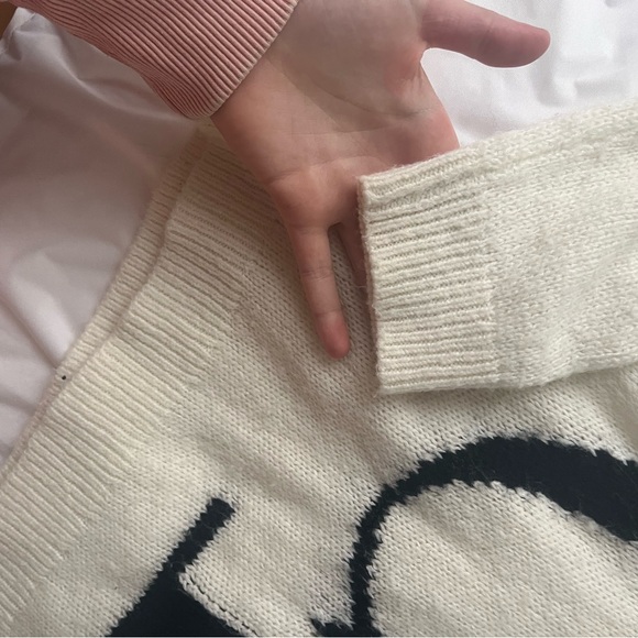 Calvin Klein Designer White sweater - Picture 11 of 12